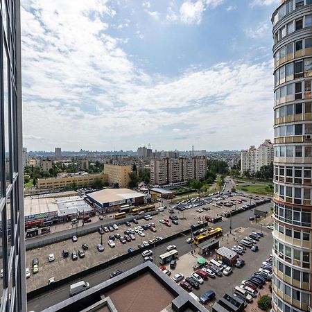 Fashionable Apartments. Smartplaza Metro Minskaya. Obolon Kyiv Exterior photo