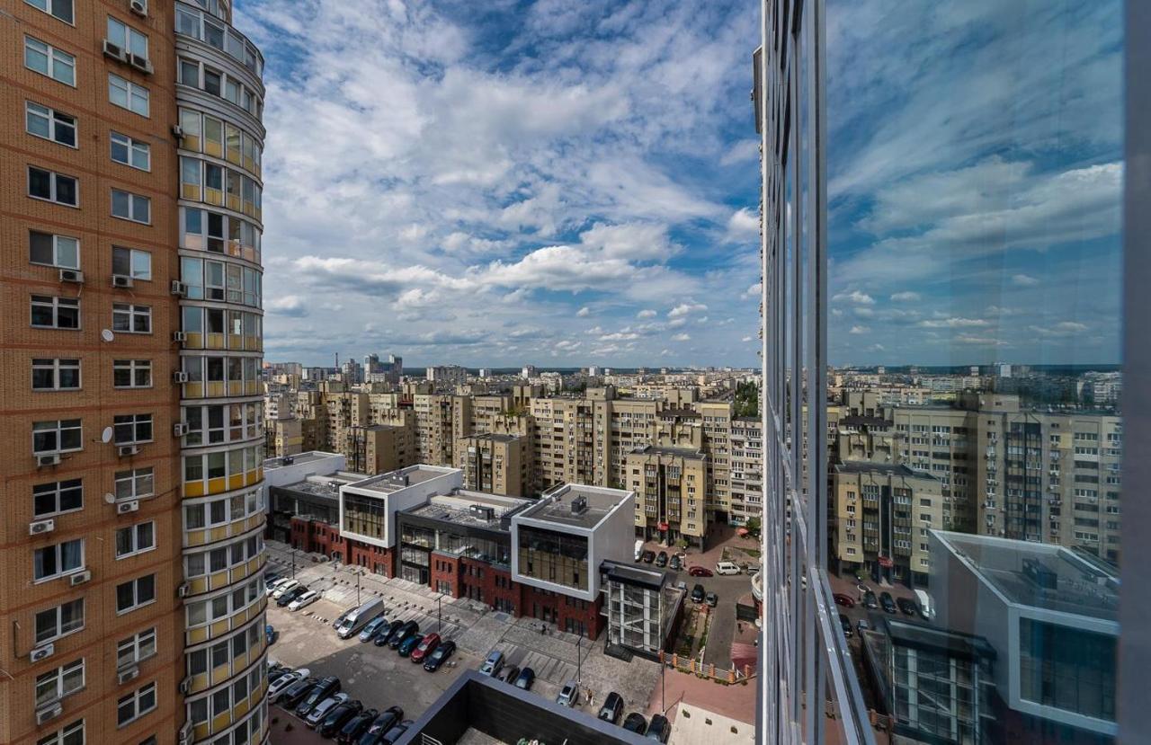 Fashionable Apartments. Smartplaza Metro Minskaya. Obolon Kyiv Exterior photo
